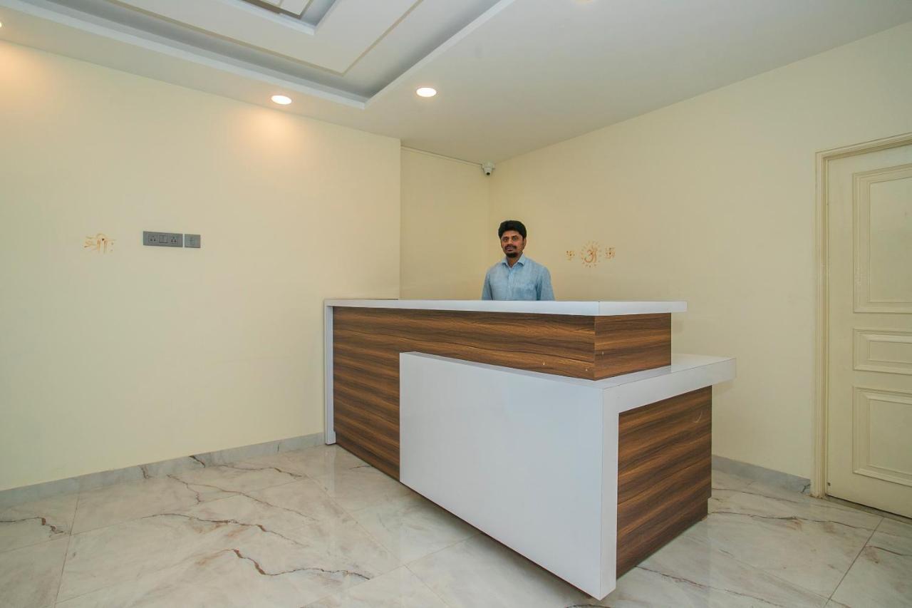 Collection O Premium Eden Au Lac Near Sri Someshwara Swami Temple بنغالور المظهر الخارجي الصورة