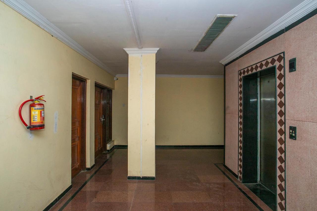 Collection O Premium Eden Au Lac Near Sri Someshwara Swami Temple بنغالور المظهر الخارجي الصورة