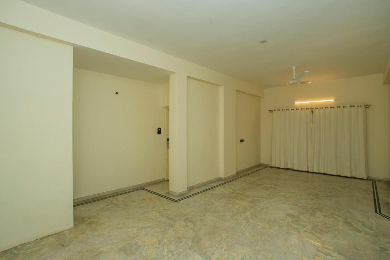 Collection O Premium Eden Au Lac Near Sri Someshwara Swami Temple بنغالور المظهر الخارجي الصورة